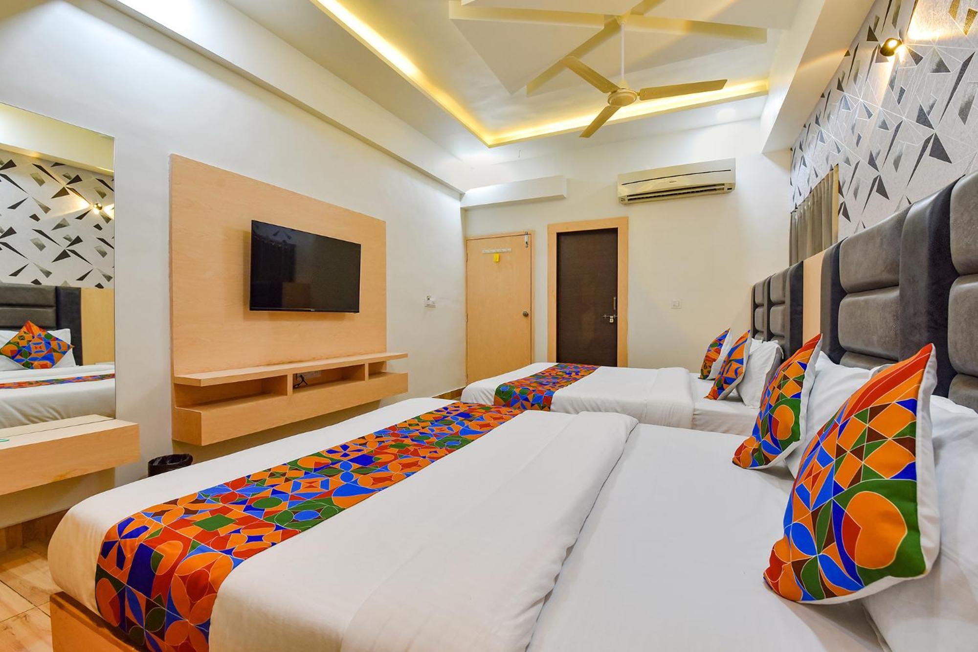 Fabhotel Symphony Grand Ахмедабад Экстерьер фото